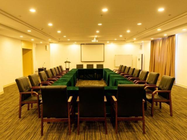 Jinjiang Inn Xianning Yinquan Avenue Hot Spring Hotel Exterior photo